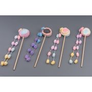 Игрушка д/кошек Дразнилка WOGY Лоллипоп мягкий с косичками 40х8см на деревянной палочке l=40см, микс арт.2025-2503 Код276155